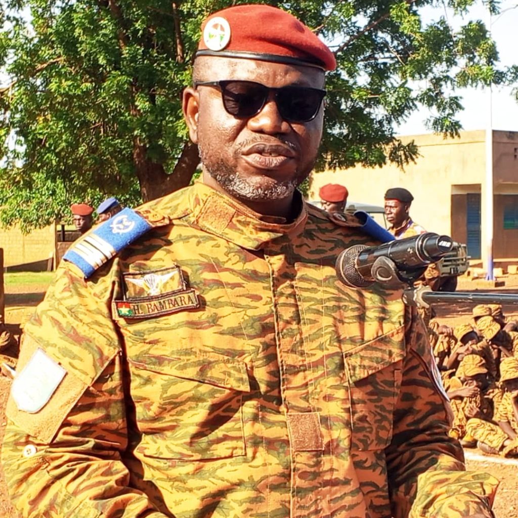 Le Camarade Lieutenant-Colonel Hamado BAMBARA, parrain régional du Camp Vacances Faso Mêbo des Koulsé à la cérémonie de clôture le 20 août 2026 du camp vacances Faso Mêbo des Koulsé à Kaya